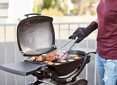 Газовый гриль Weber Q 1200 Black Line на подставке-2