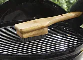 Щетка с бамбуковой ручкой Weber, 46 см
